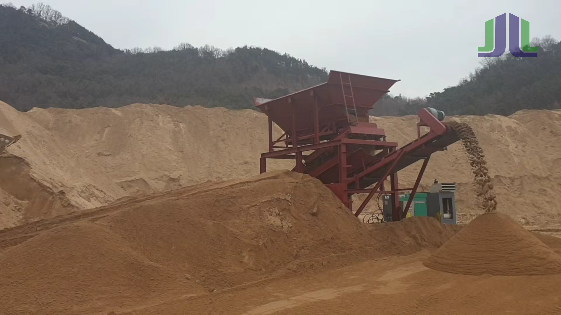 이수개발 모래선별기 커버2.png